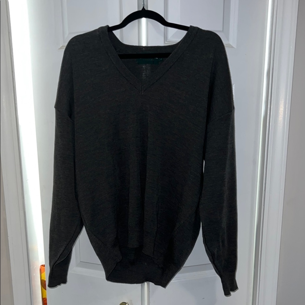 🎆Tundra Canada 100% Merino Wool V neck Sweater (Unisex)